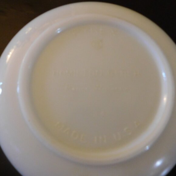 Hamilton Beach Original Milk Glass Bowls with Beaters and Recipe book - Picture 10 of 13